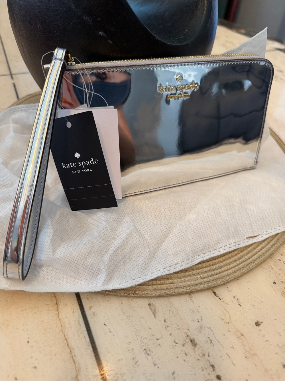 NWT kate spade Silver Mirror Metallic Patent Leather Wristlet Clutch